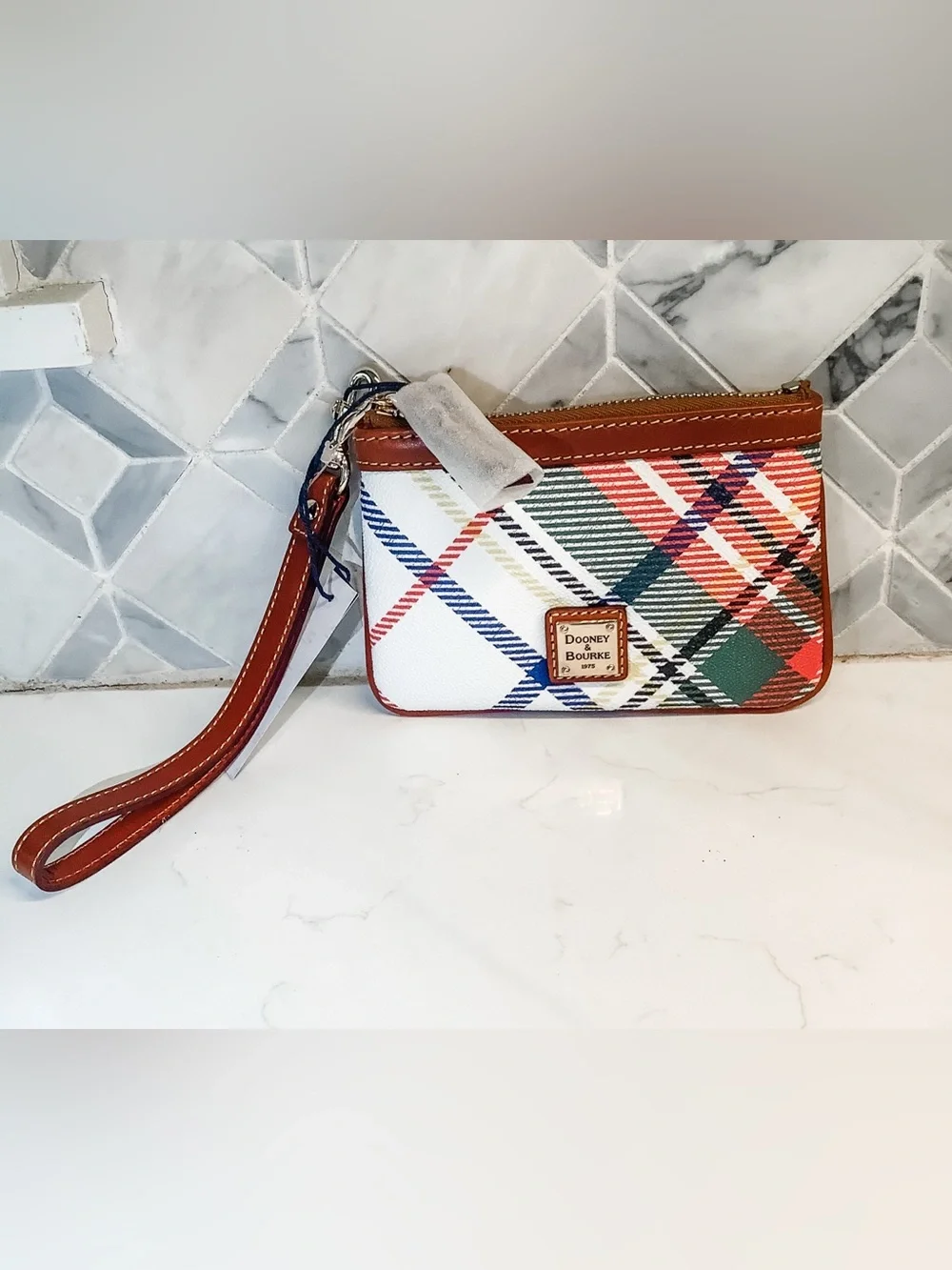 NWT Dooney & Bourke Plaid Tartan Windsor Medium Wristlet